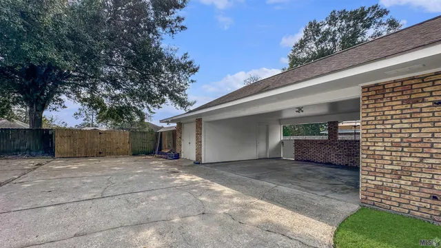 $389,900 | 15682 Malvern Hill Avenue, Baton Rouge, LA 70817
