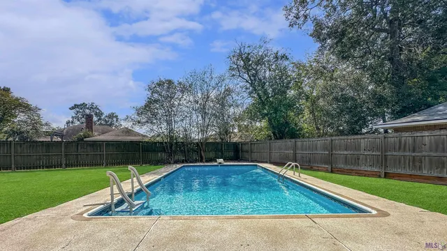$389,900 | 15682 Malvern Hill Avenue, Baton Rouge, LA 70817