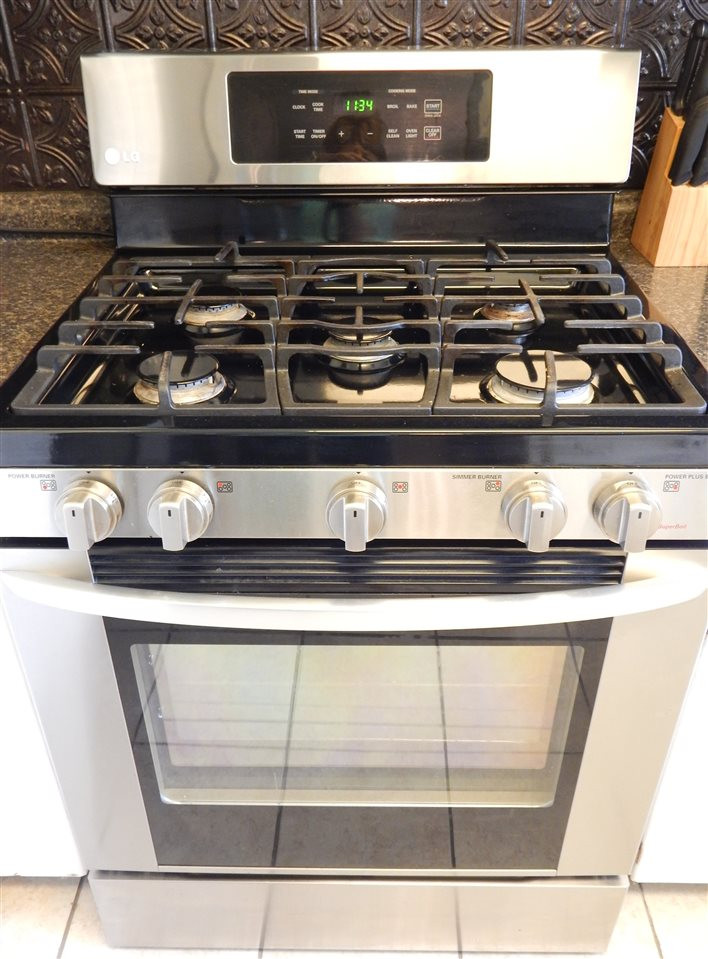 7461 Ebenezer Road Carthage, MS 39051 - Photo 12 of 38 5 Burner Gas Oven