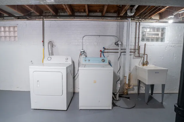 $220,000 | 12618 South Justine Street, Calumet Park, IL 60827