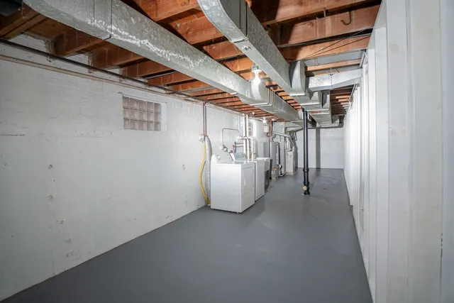 $220,000 | 12618 South Justine Street, Calumet Park, IL 60827