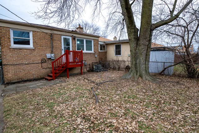$220,000 | 12618 South Justine Street, Calumet Park, IL 60827
