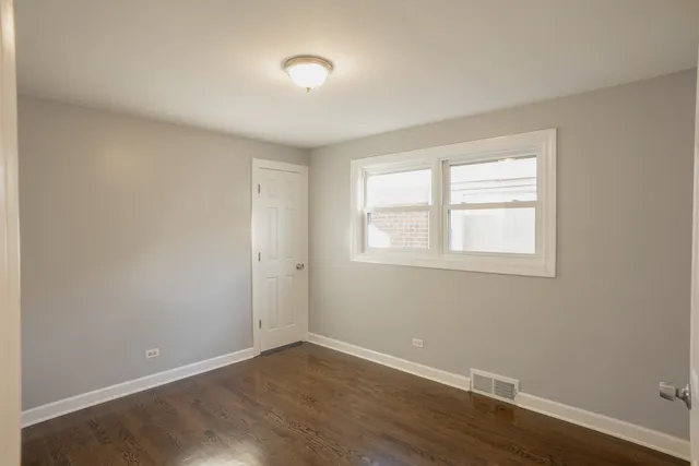 $220,000 | 12618 South Justine Street, Calumet Park, IL 60827