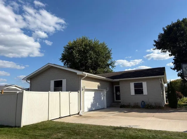 $449,000 | 137 Acorn Lane, West Salem, WI 54669