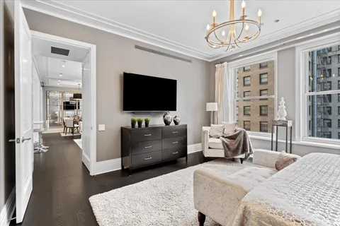 $699,900 | 159 East Walton Place, Unit 6B, Chicago, IL 60611