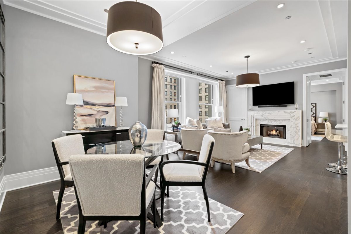 159 East Walton Place, Unit 6B Chicago, IL 60611 - Photo 4 of 28