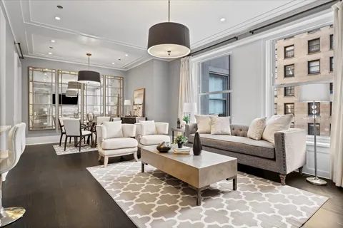 $699,900 | 159 East Walton Place, Unit 6B, Chicago, IL 60611