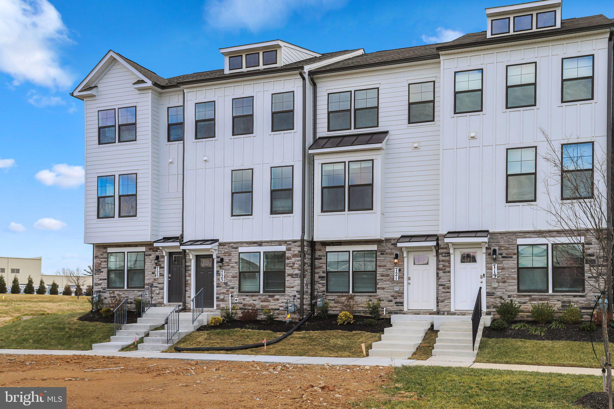 721 Courier Lane Frederick, MD 21701 - Photo 4 of 61