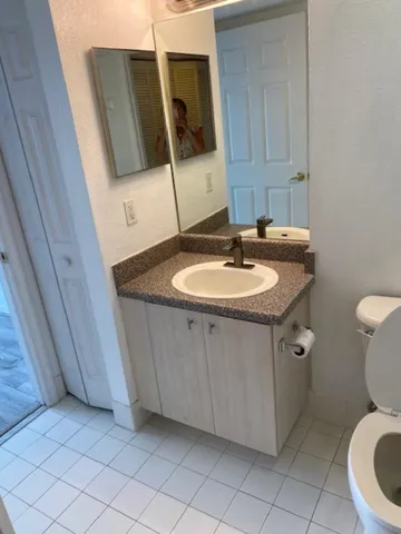 $2,000 | 1801 North Flagler Drive, Unit 432, West Palm Beach, FL 33407