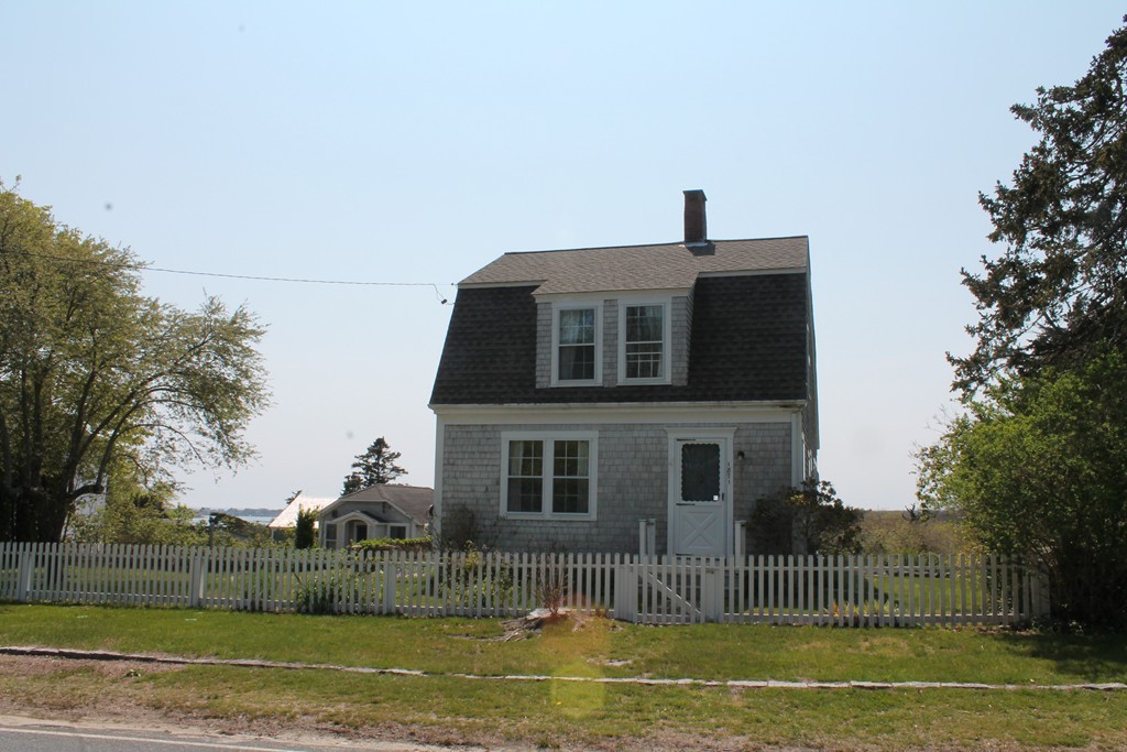 1871 Main Road Westport, MA 02791 - Photo 5 of 27 Gallery Image 5
