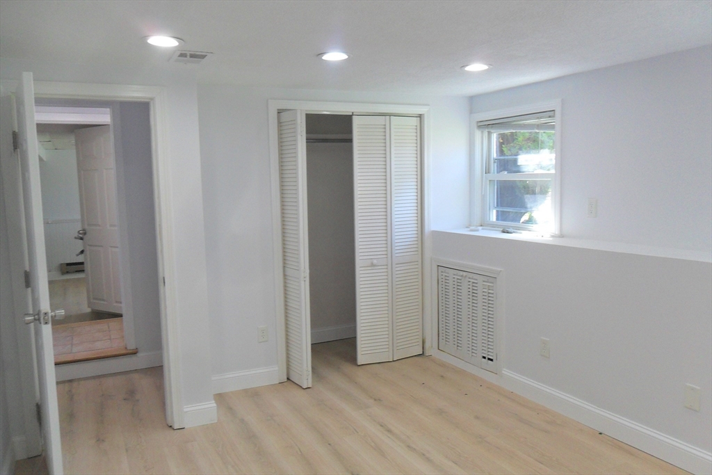 171 Walnut Street Framingham, MA 01702 - Photo 11 of 32