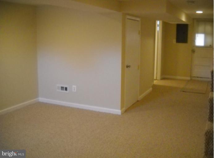 5408 Channing Road Baltimore, MD 21229 - Photo 7 of 25 Living Room