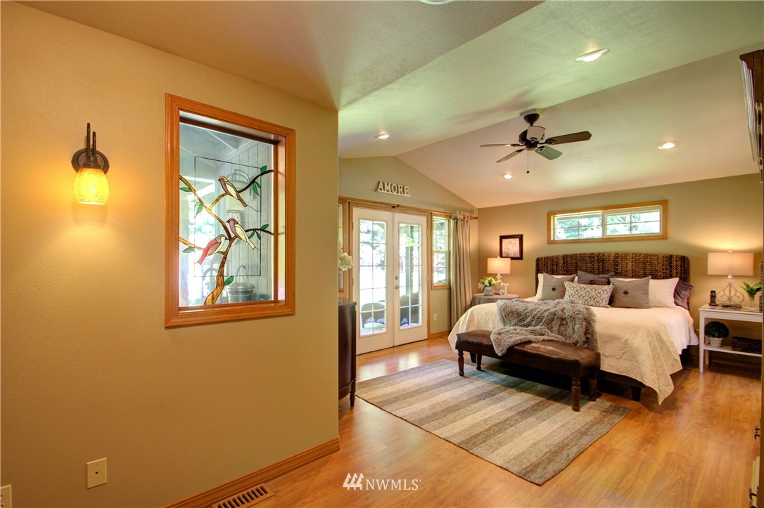 17389 Blodgett Road Mount Vernon, WA 98274 - Photo 12 of 25 Gallery Image 12