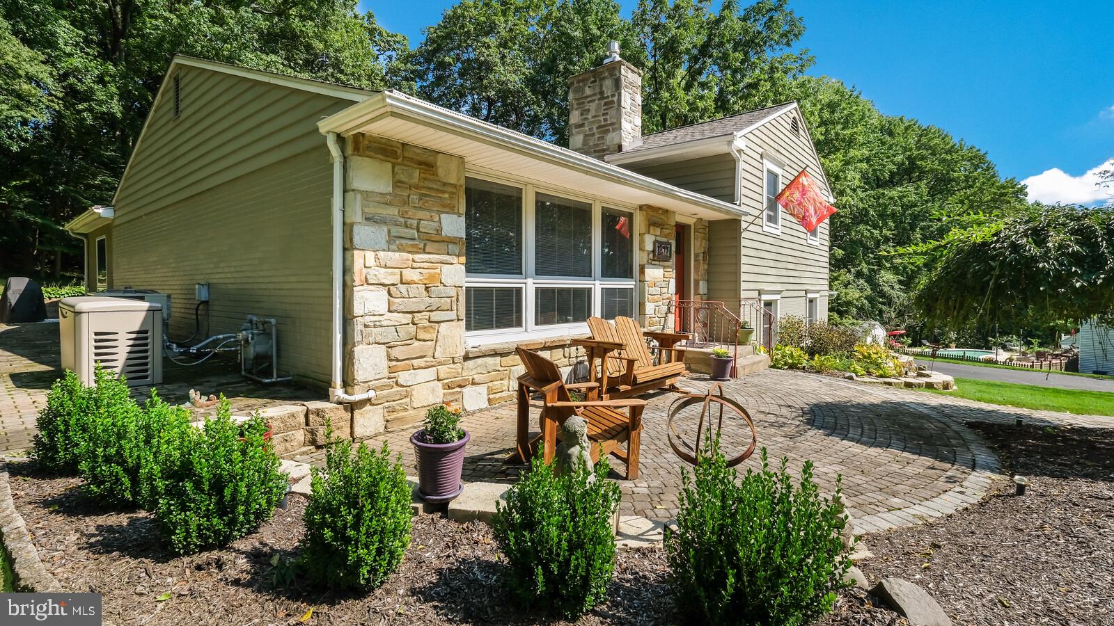 1277 Cox Road Rydal, PA 19046 - Photo 6 of 56