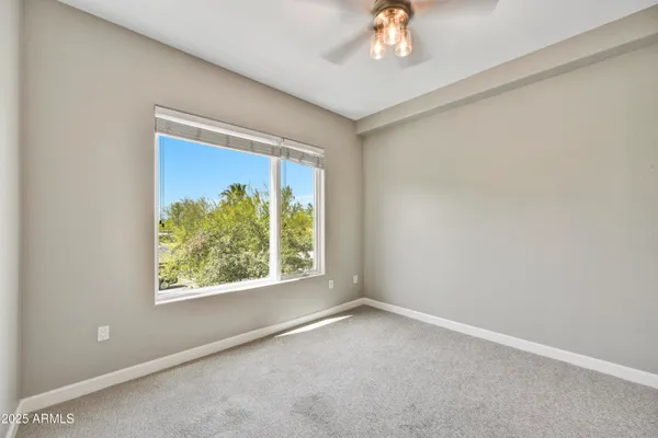 $389,900 | 16 West Encanto Boulevard, Unit 22, Phoenix, AZ 85003