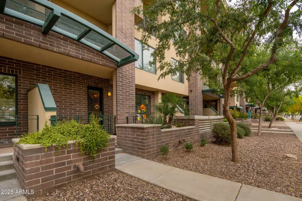 $389,900 | 16 West Encanto Boulevard, Unit 22, Phoenix, AZ 85003