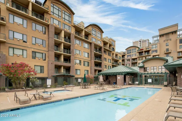 $389,900 | 16 West Encanto Boulevard, Unit 22, Phoenix, AZ 85003