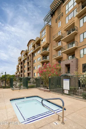 $389,900 | 16 West Encanto Boulevard, Unit 22, Phoenix, AZ 85003
