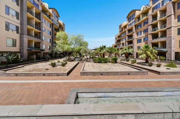 $389,900 | 16 West Encanto Boulevard, Unit 22, Phoenix, AZ 85003