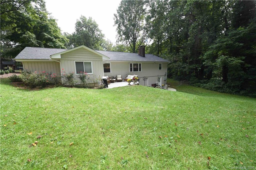 500 Riverside Drive Morganton, NC 28655 - Photo 4 of 36 Gallery Image 4