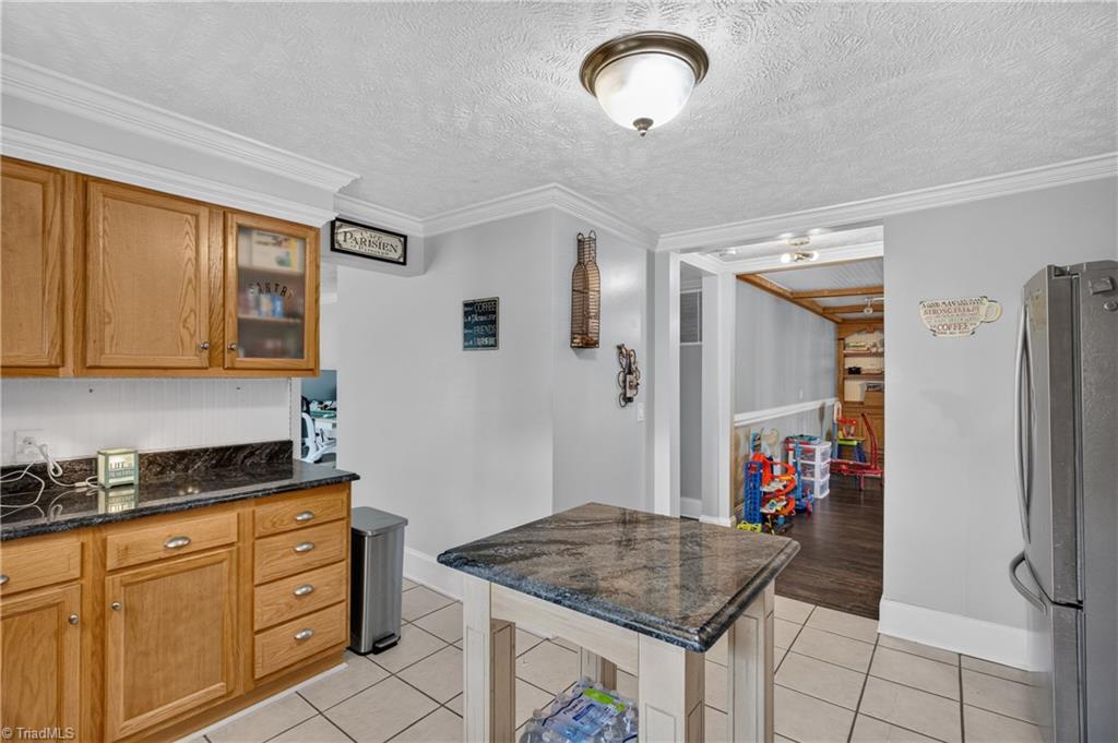 2441 Cunningham Road Thomasville, NC 27360 - Photo 14 of 43