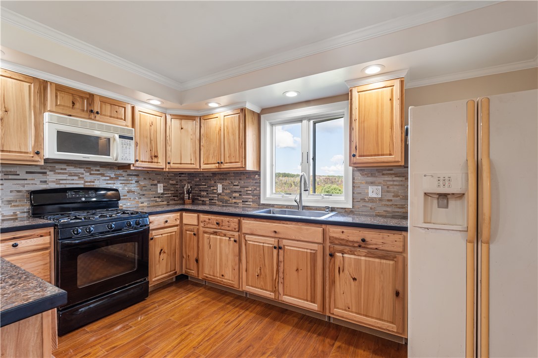 11672 Davis Road Prattsburgh, NY 14873 - Photo 7 of 48