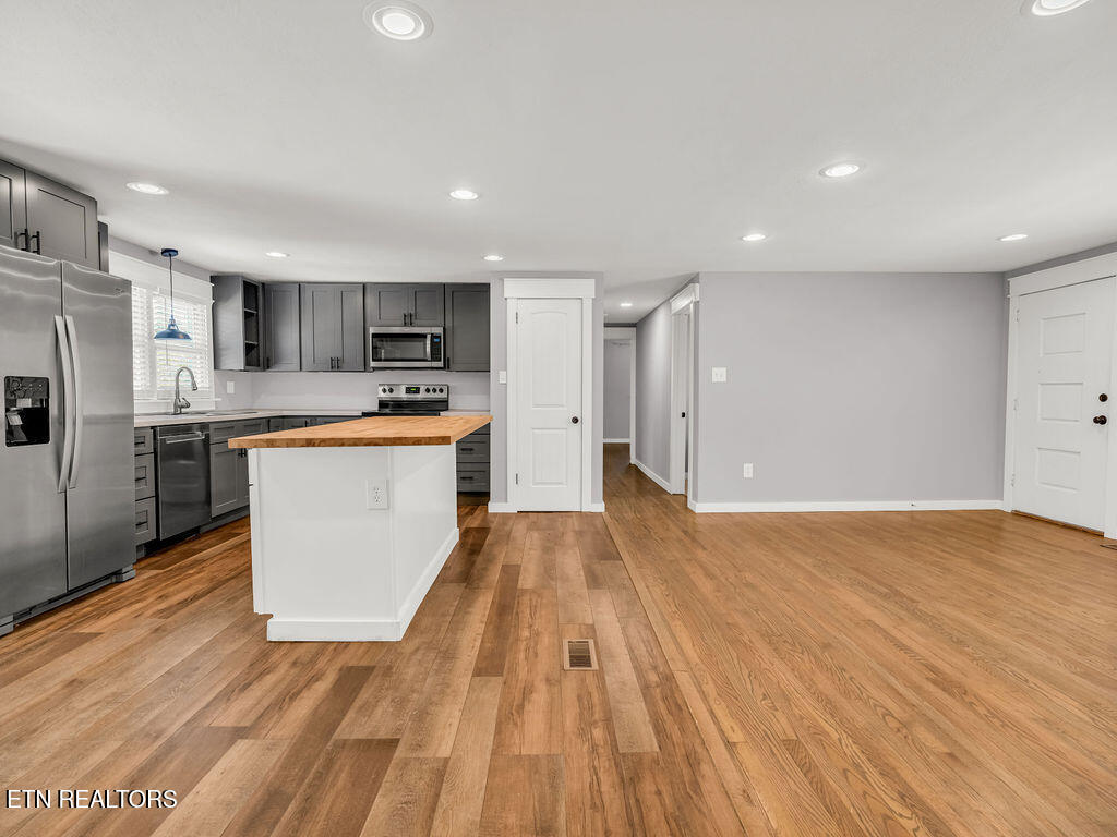 5917 Roberts Road Corryton, TN 37721 - Photo 11 of 33 great room-kitchen