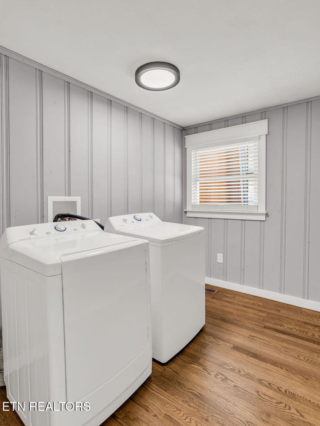 5917 Roberts Road Corryton, TN 37721 - Photo 12 of 33 laundry