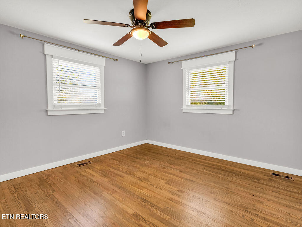 5917 Roberts Road Corryton, TN 37721 - Photo 17 of 33 guest bedroom
