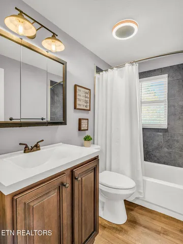 $325,000 | 5917 Roberts Road, Corryton, TN 37721