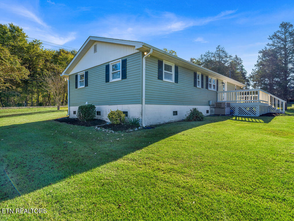 5917 Roberts Road Corryton, TN 37721 - Photo 32 of 33 right