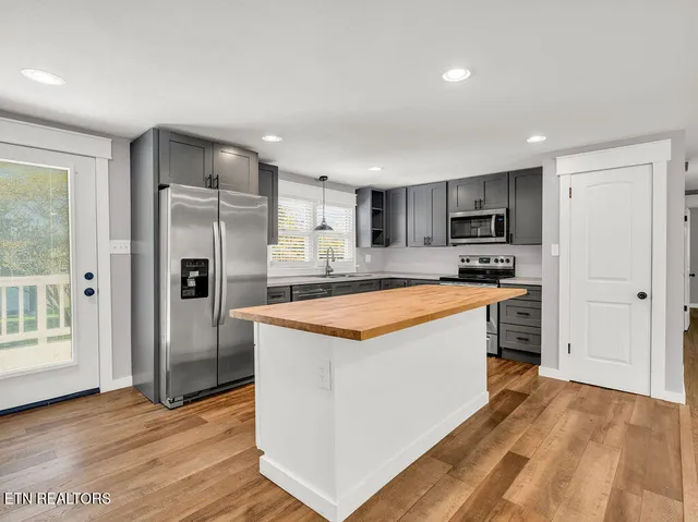 $325,000 | 5917 Roberts Road, Corryton, TN 37721