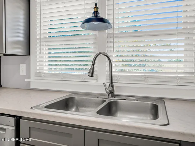 $325,000 | 5917 Roberts Road, Corryton, TN 37721