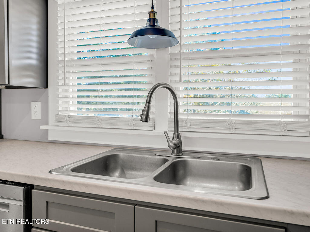 5917 Roberts Road Corryton, TN 37721 - Photo 9 of 33 sink