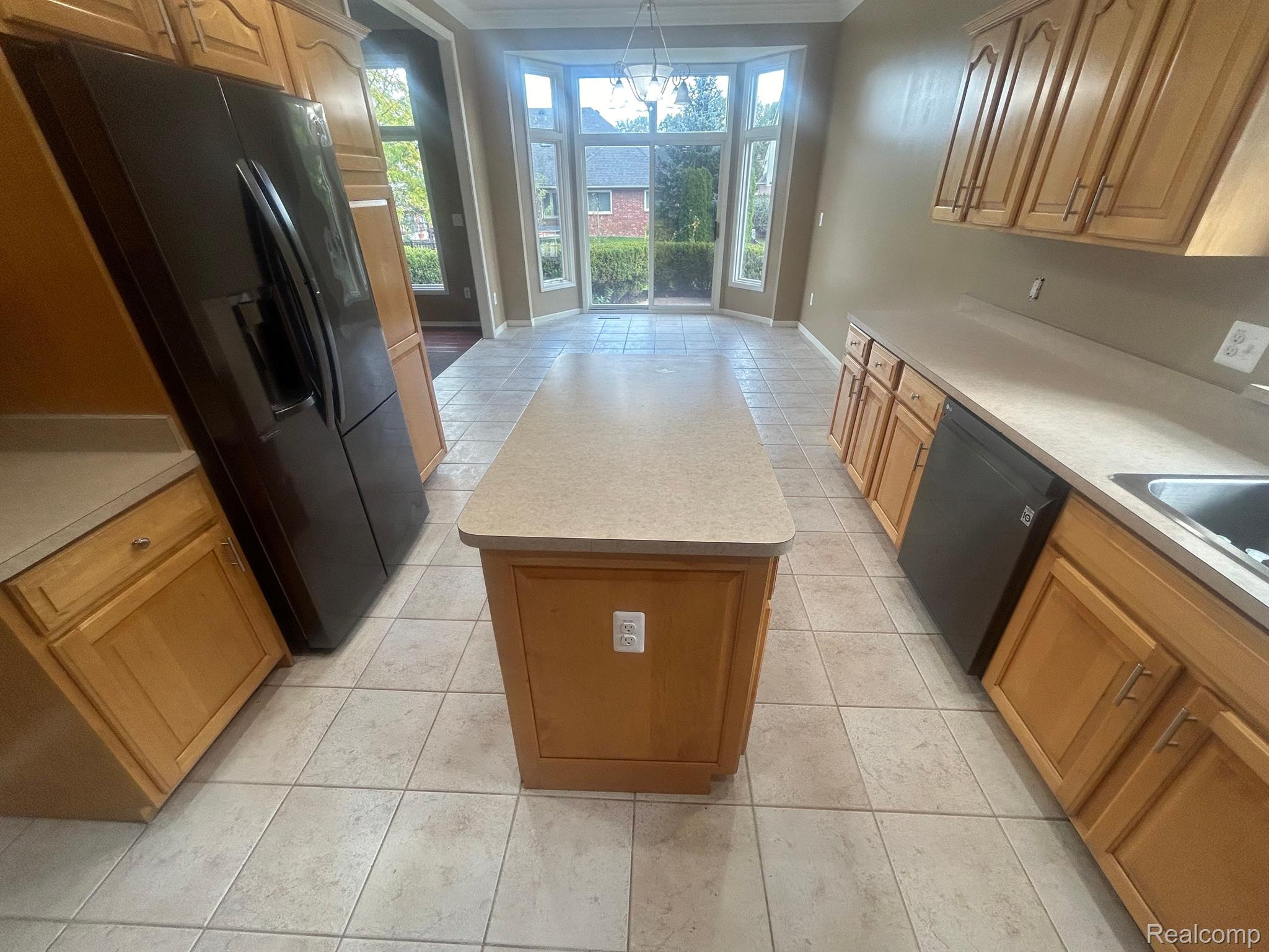 46710 West Ridge Drive Macomb, MI 48044 - Photo 5 of 46 Gallery Image 5