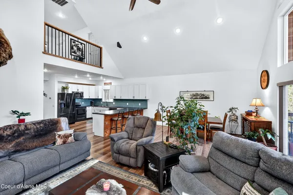 $695,000 | 676 South Rena Road, Oldtown, ID 83822