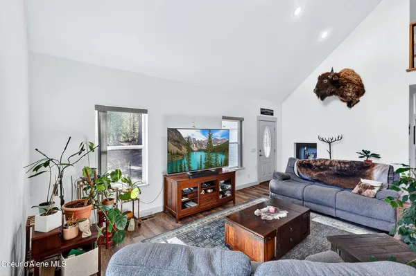 $695,000 | 676 South Rena Road, Oldtown, ID 83822