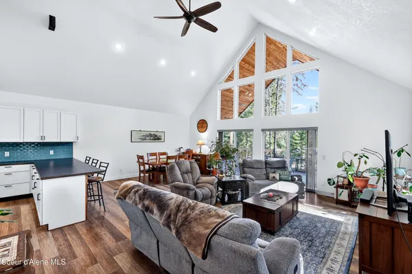 $695,000 | 676 South Rena Road, Oldtown, ID 83822