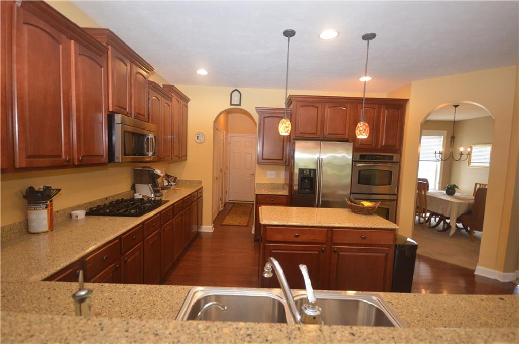 12274 Wolverton Way Fishers, IN 46037 - Photo 7 of 38 Gallery Image 7