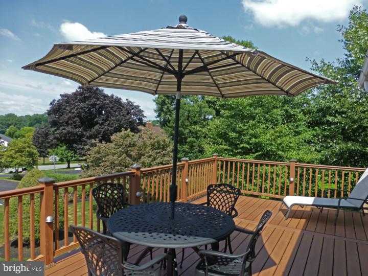 3130 Cricket Road Reading, PA 19605 - Photo 8 of 25 Deck
