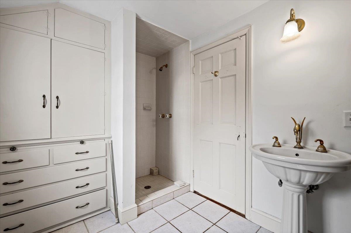 16 Walloomsac Road Bennington, VT 05201 - Photo 19 of 35