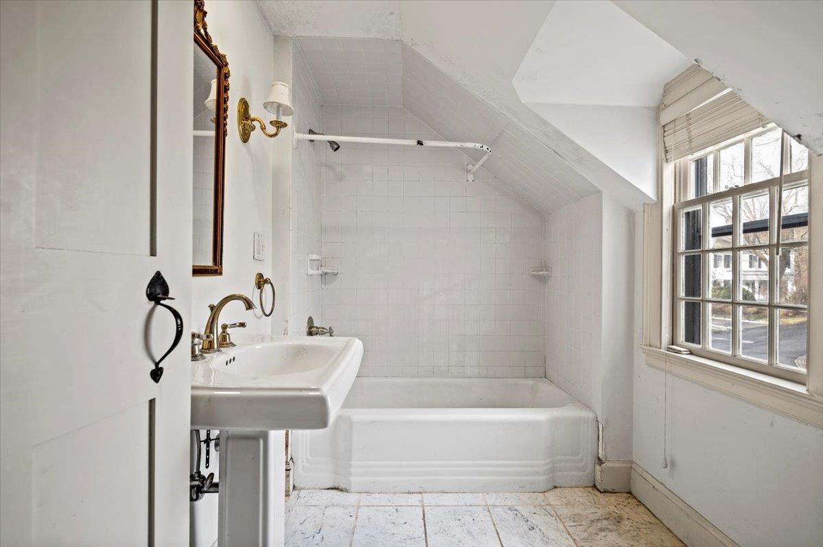 16 Walloomsac Road Bennington, VT 05201 - Photo 25 of 35