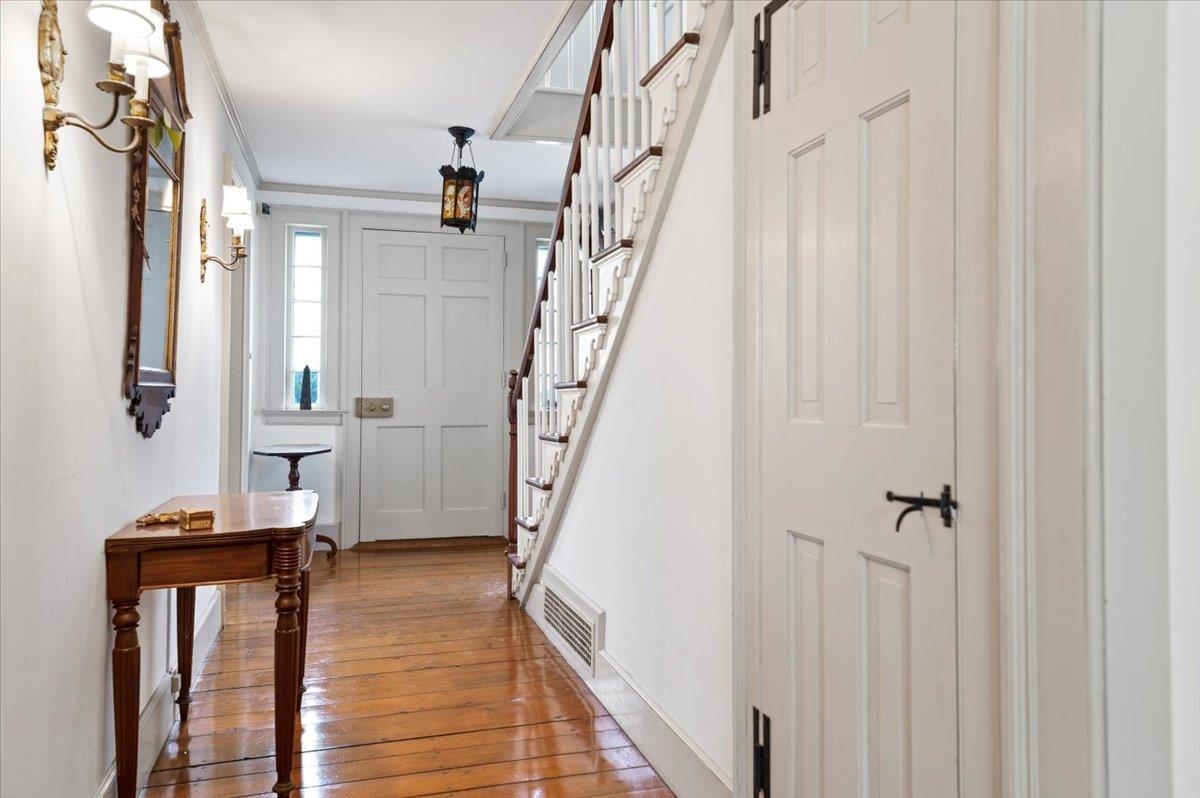 16 Walloomsac Road Bennington, VT 05201 - Photo 6 of 35