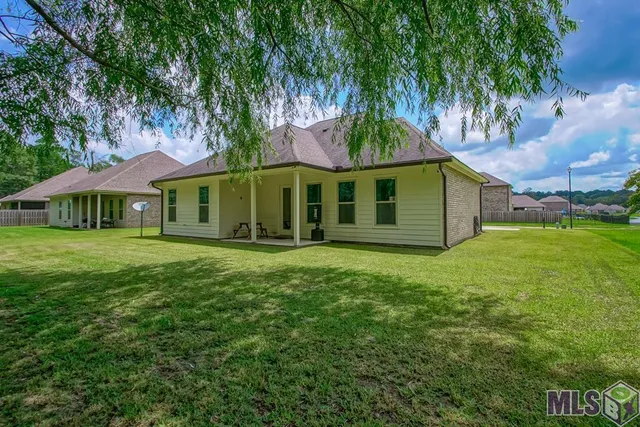 $345,000 | 16124 Blackstone Drive, Pride, LA 70770