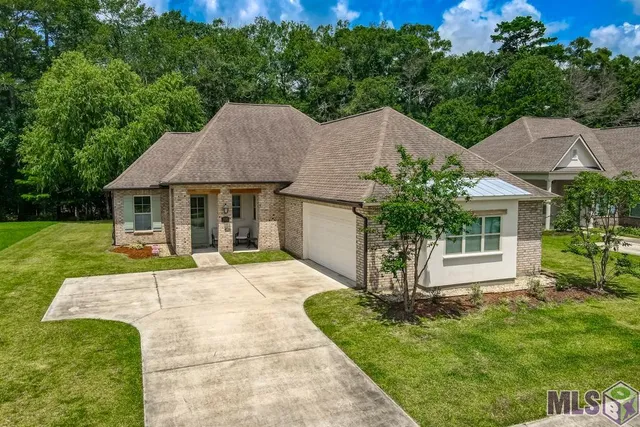 $345,000 | 16124 Blackstone Drive, Pride, LA 70770