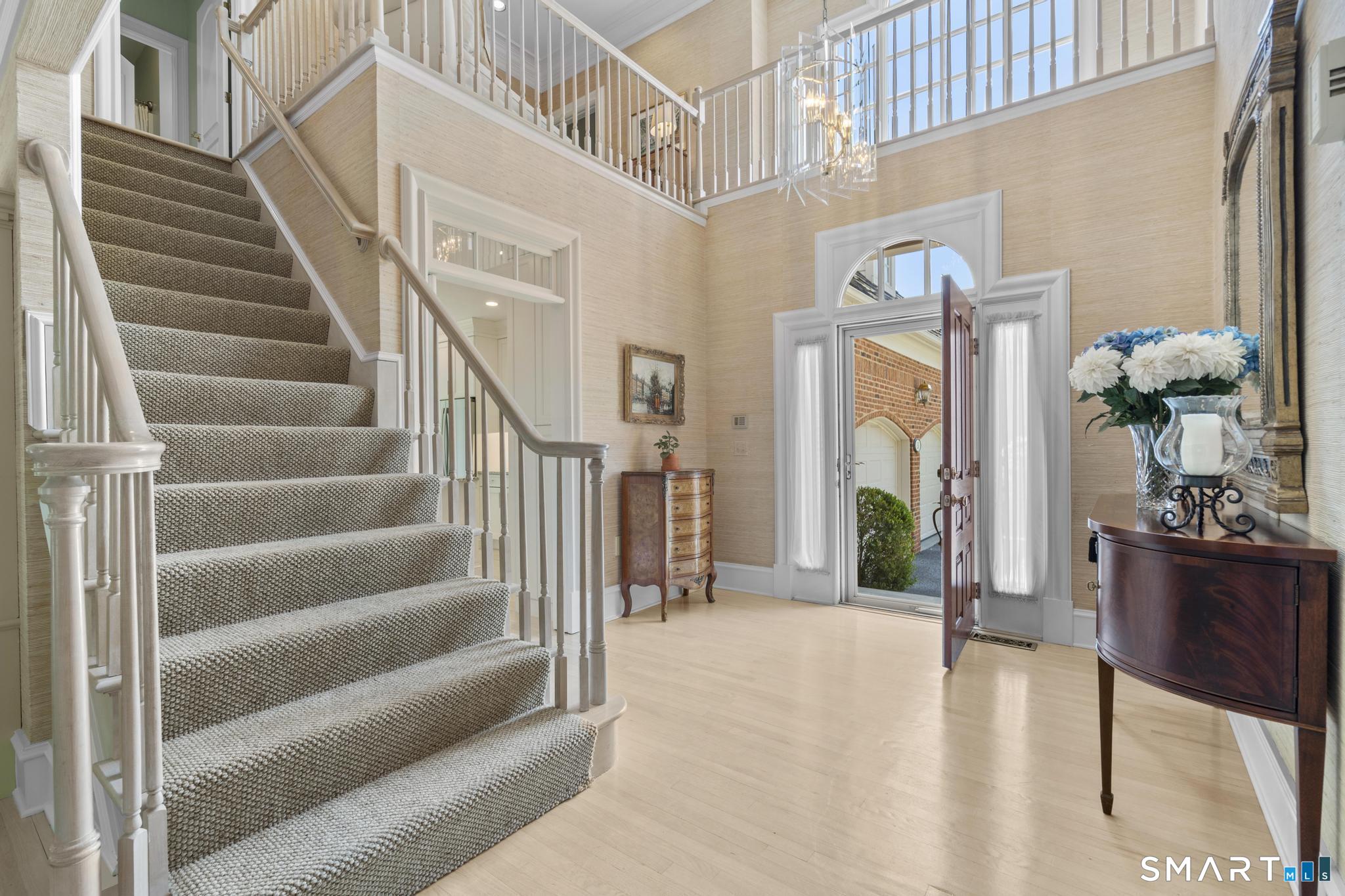 130 Stillson Road, Unit 130 Fairfield, CT 06825 - Photo 3 of 38 Grand two-story foyer