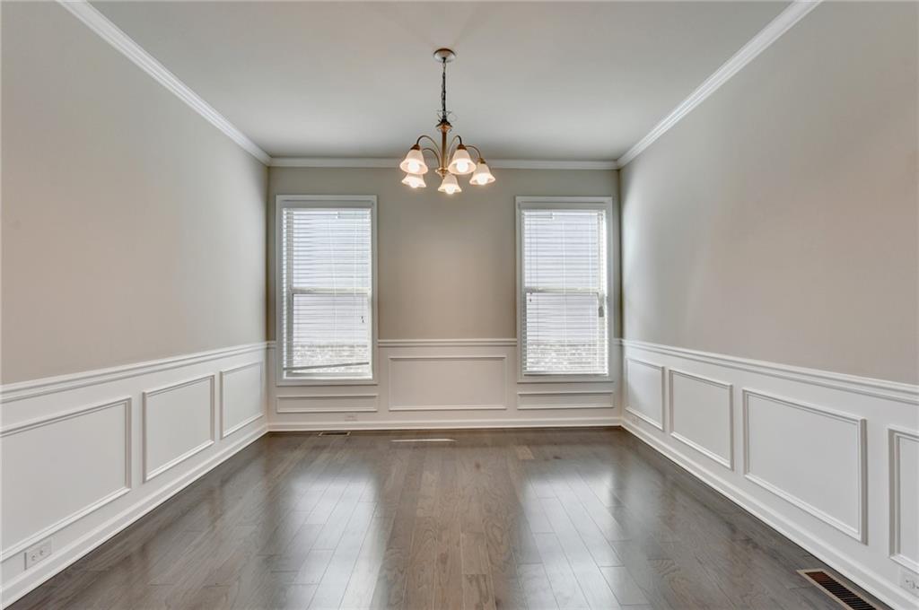 2375 Matlin Way Buford, GA 30519 - Photo 11 of 89