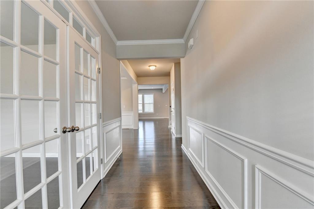 2375 Matlin Way Buford, GA 30519 - Photo 5 of 89