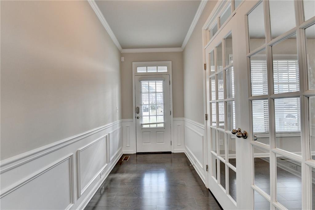 2375 Matlin Way Buford, GA 30519 - Photo 6 of 89