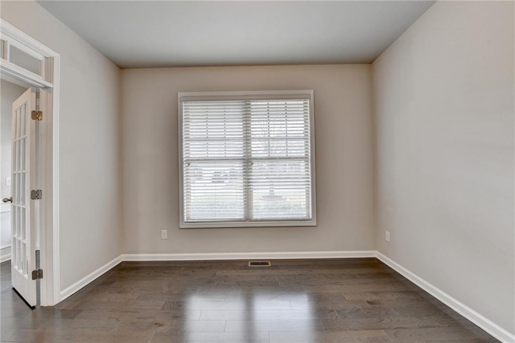 2375 Matlin Way Buford, GA 30519 - Photo 8 of 89
